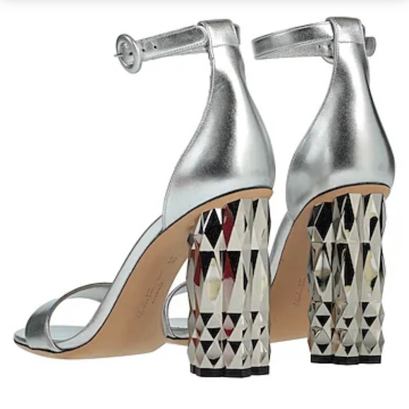NIB SALVATORE FERRAGAMO Azalea Silver Metallic-Heel Leather Sandals 105 size 6.5 - Picture 2 of 9